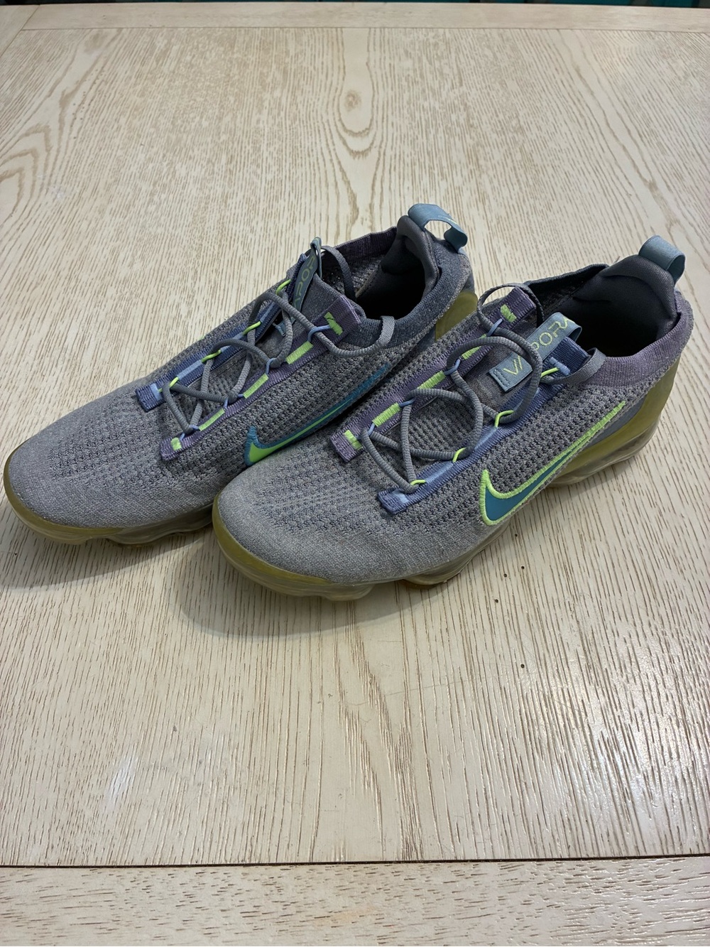Men’s Nike Air VaporMax 2021 FK
“Particle Grey Liquid Lime” Sneaker Shoes (Lime)